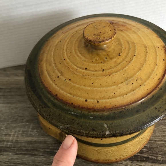 Hand-thrown Pottery Canister with Lid - Picture 14 of 16